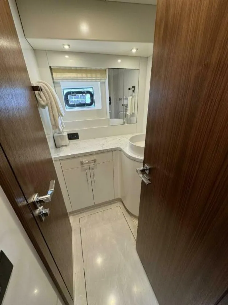 Slide: The Image of Sirena 58 Fly 2022 - 5943333