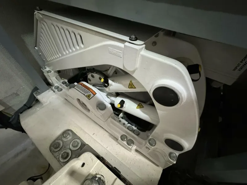 Slide: The Image of Sirena 58 Fly 2022 - 5943314