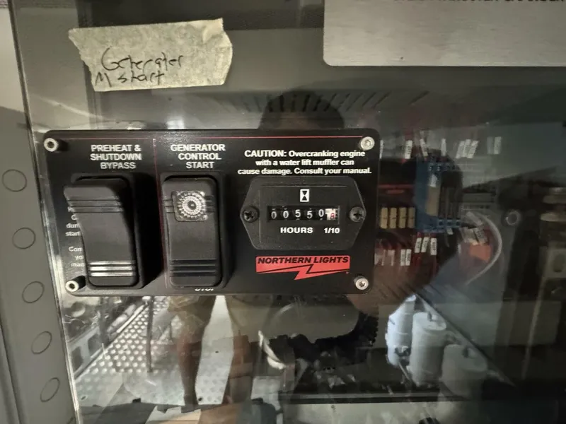 Slide: The Image of Sirena 58 Fly 2022 - 5943317