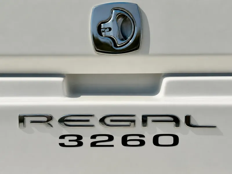 Slide: The Image of Regal 3260 Commodore 2004 - 6306690