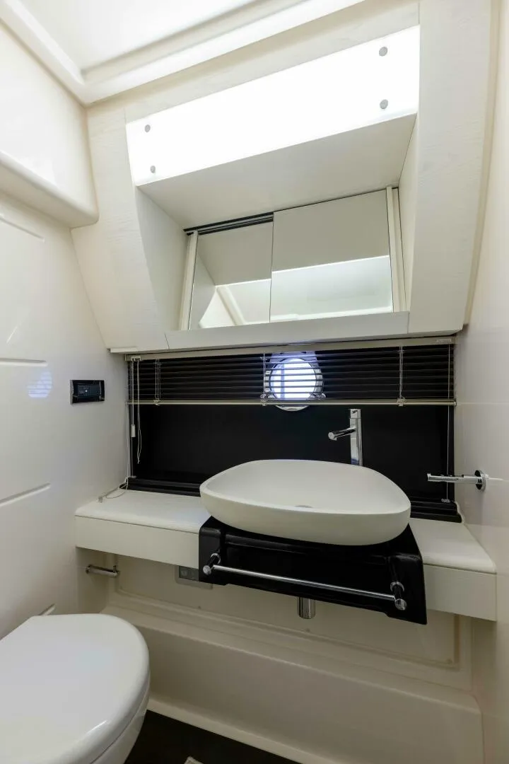 Slide: The Image of Azimut 55S Lithium 2015 - 5943522