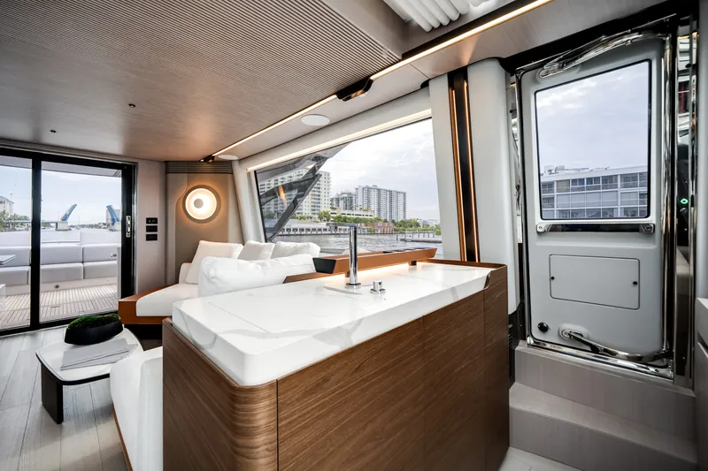 Slide: The Image of Azimut S8 2026 - 6134480