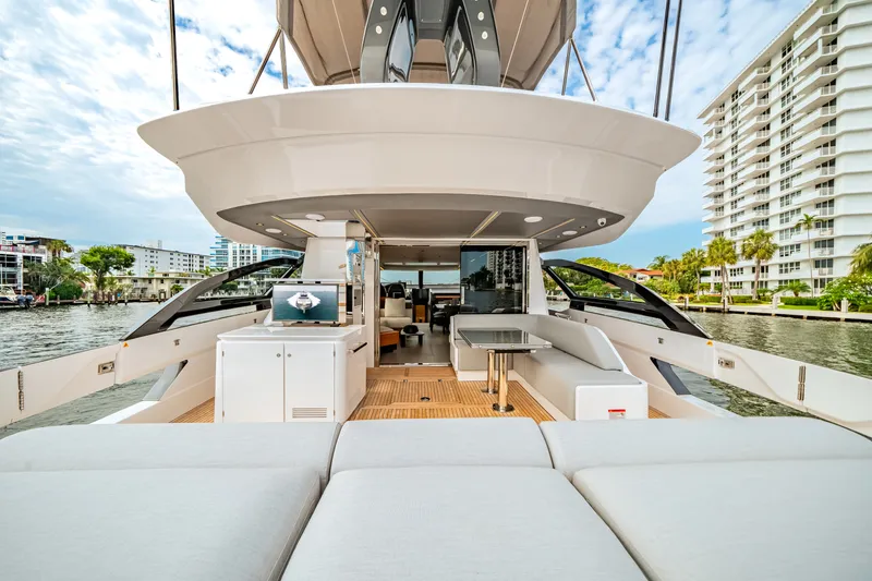 Slide: The Image of Azimut S8 2026 - 6134493
