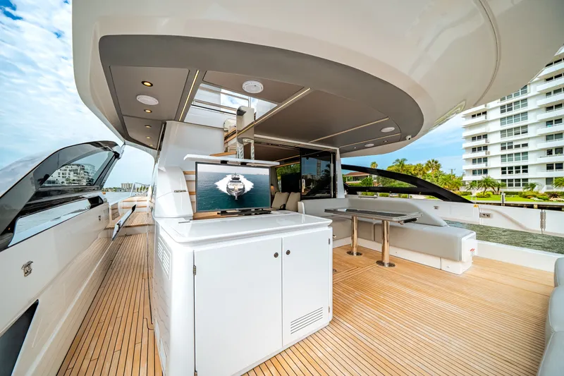 Slide: The Image of Azimut S8 2026 - 6134494