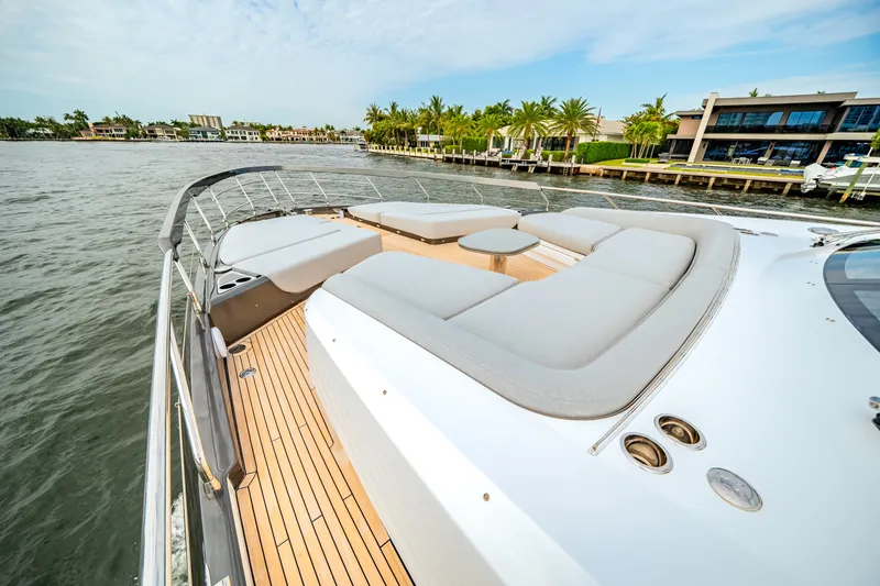 Slide: The Image of Azimut S8 2026 - 6134498