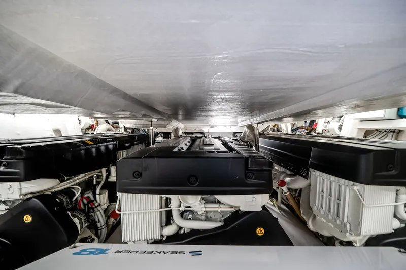 Slide: The Image of Azimut S8 2026 - 6134511