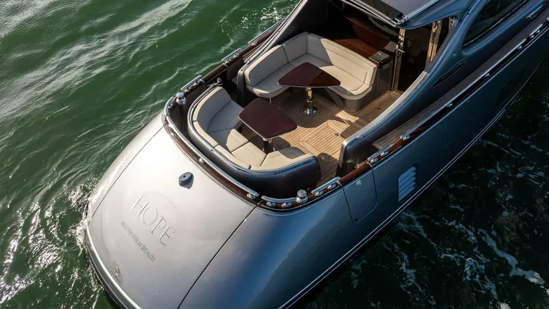 Slide: The Image of Zeelander Z5 2025 - 5943699