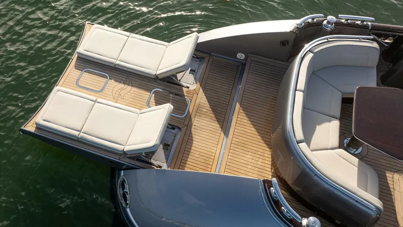 Slide: The Image of Zeelander Z5 2025 - 5943704