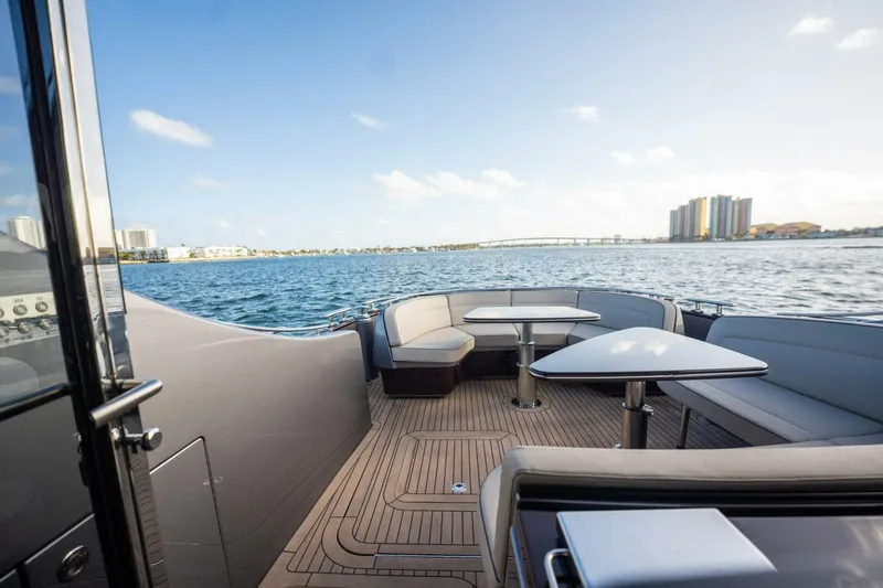 Slide: The Image of Zeelander Z5 2025 - 5943706