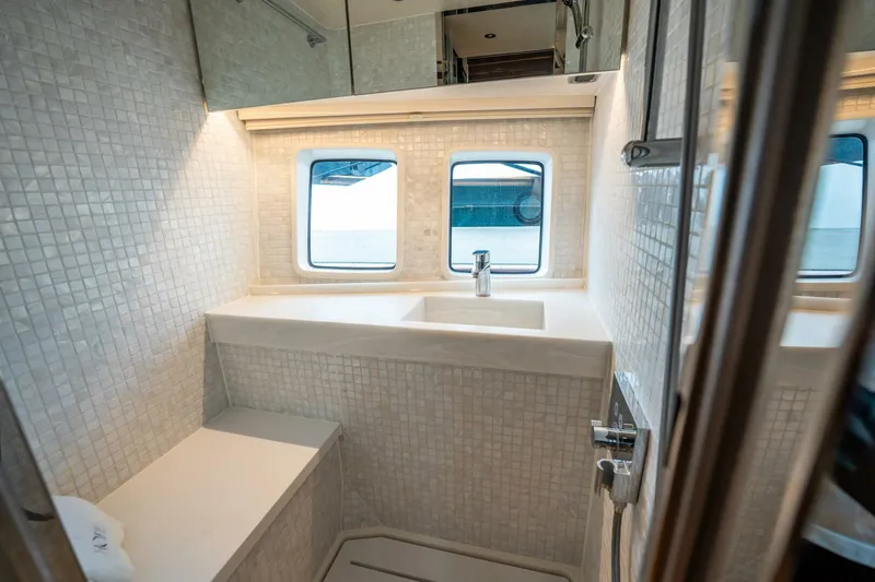 Slide: The Image of Zeelander Z5 2025 - 5943724