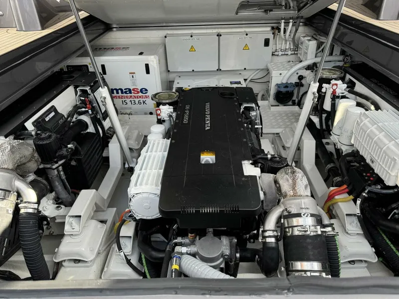 Slide: The Image of Zeelander Z5 2025 - 5943727