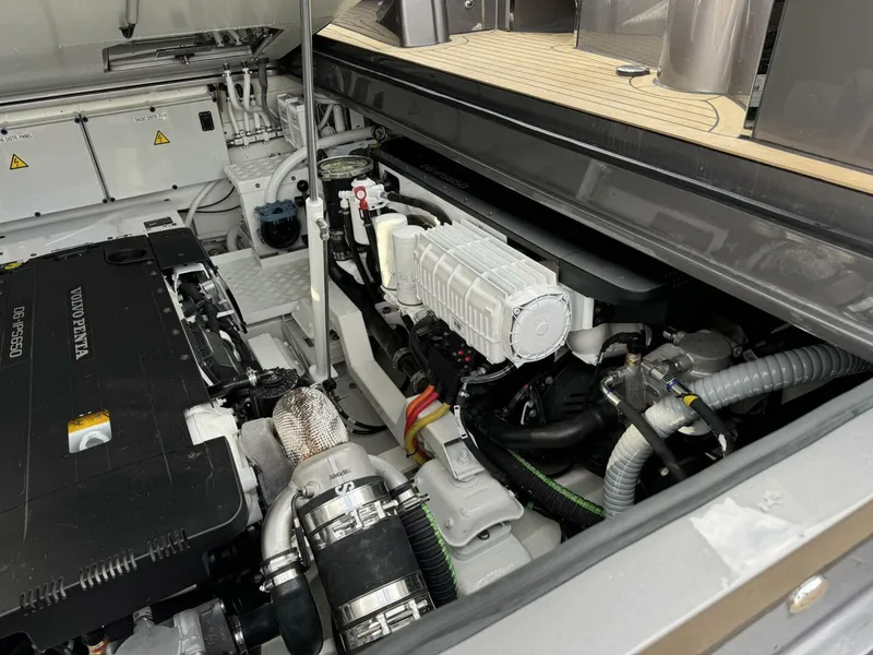 Slide: The Image of Zeelander Z5 2025 - 5943728