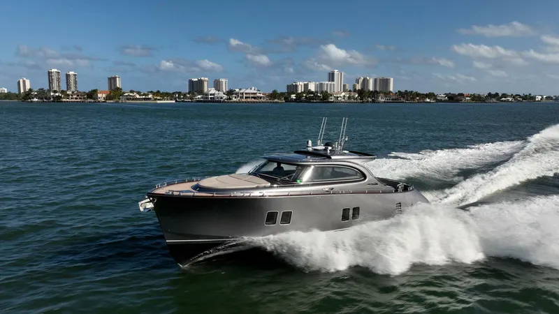 Slide: The Image of Zeelander Z5 2025 - 5943695