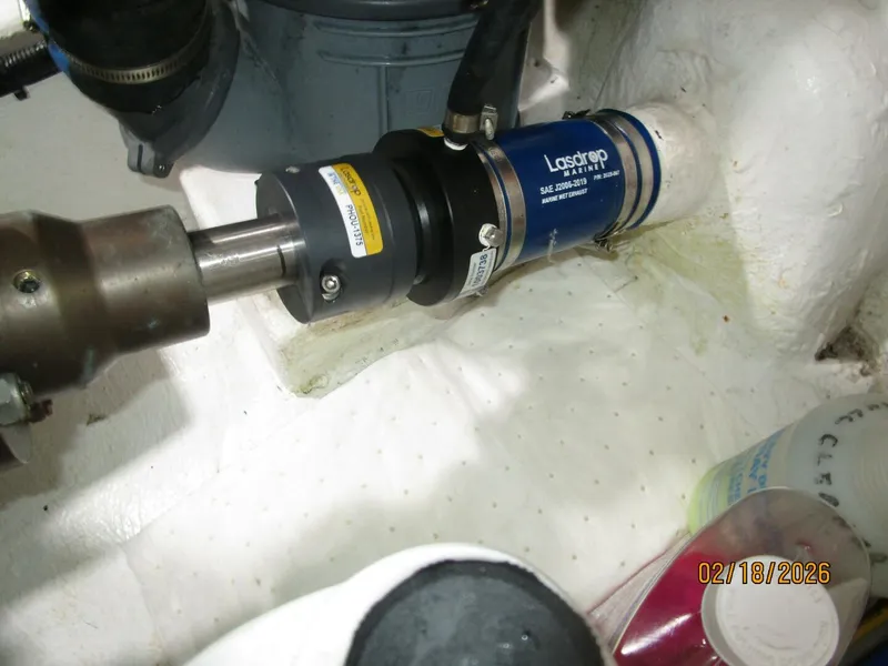 Slide: The Image of 37' Great Harbour starboard shaft seal - 5943808