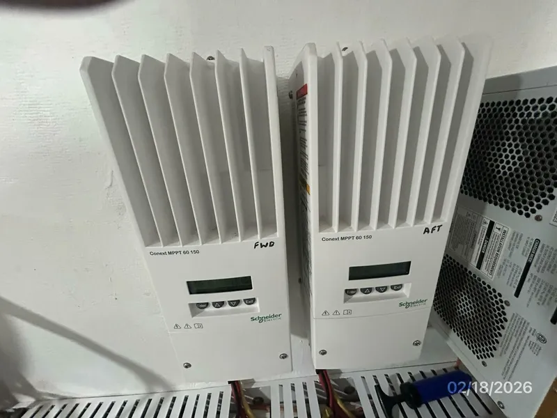 Slide: The Image of 37' Great Harbour solar panels controllers - 5943804