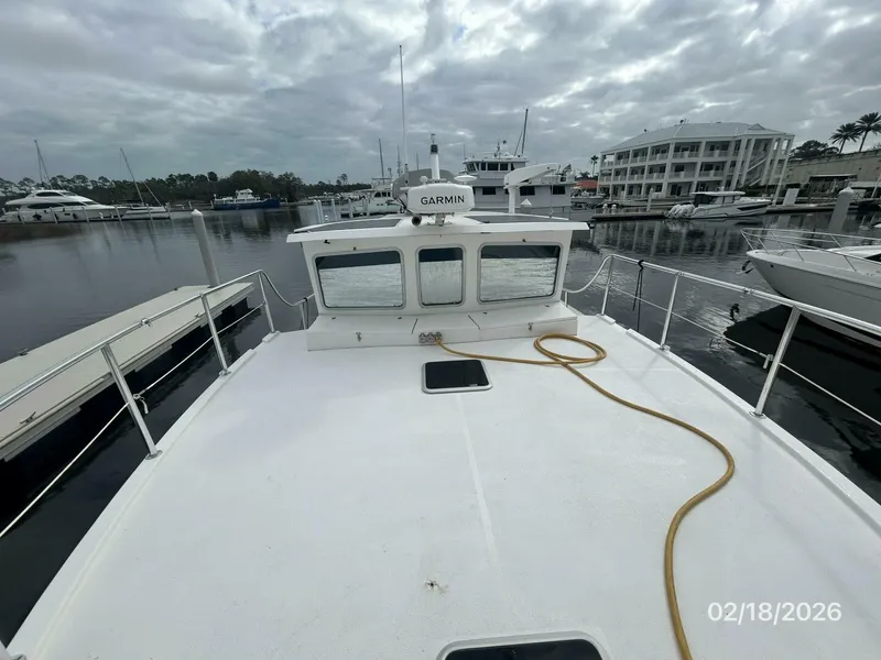 Slide: The Image of 37' Great Harboour foredeck aft - 5943751
