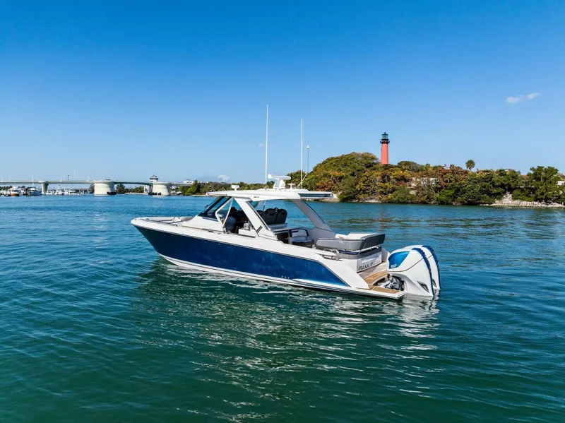 Slide: The Image of Tiara 38 LS 2019 - 5943821