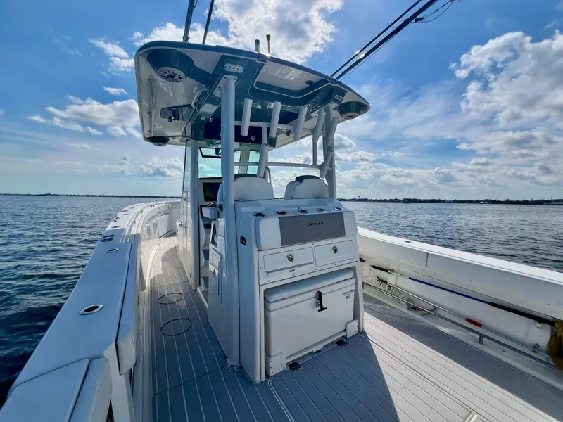 Slide: The Image of Caymas 341CC 2021 - 5943896