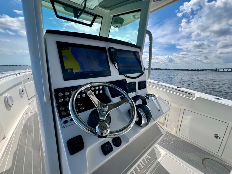 Slide: The Image of Caymas 341CC 2021 - 5943898