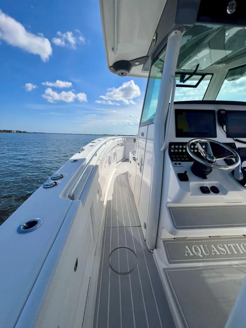 Slide: The Image of Caymas 341CC 2021 - 5943901