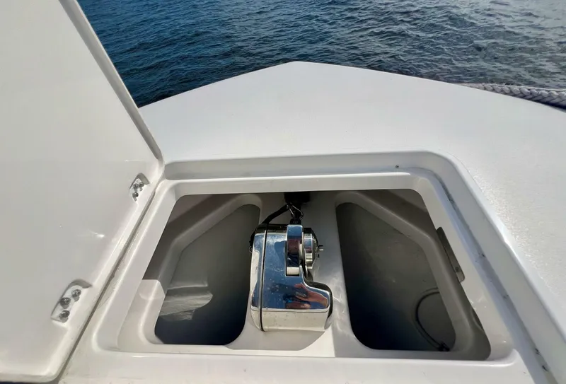 Slide: The Image of Caymas 341CC 2021 - 5943882