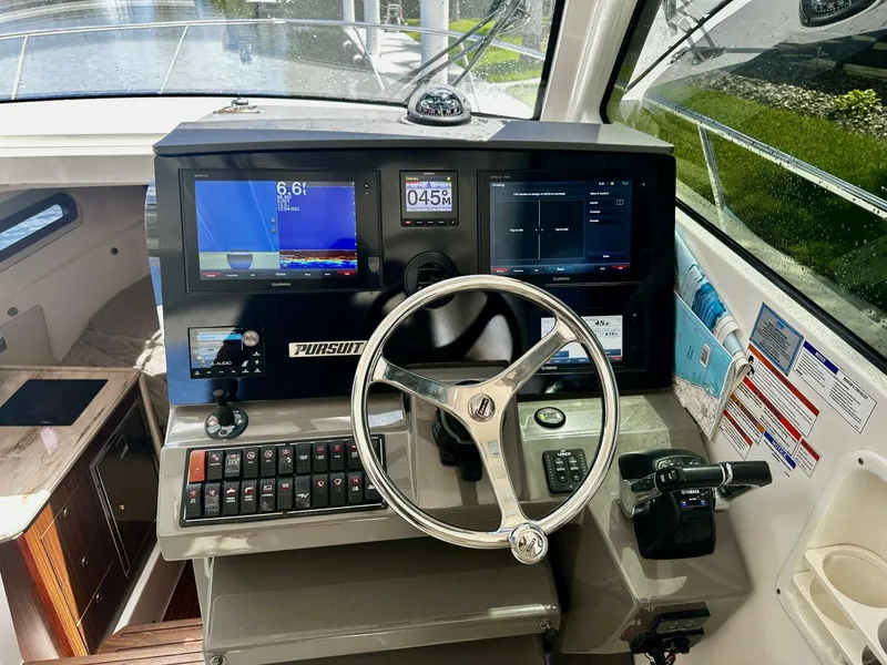 Slide: The Image of Pursuit OS 325 - Helm 2019 Pursuit OS325 - 5944136