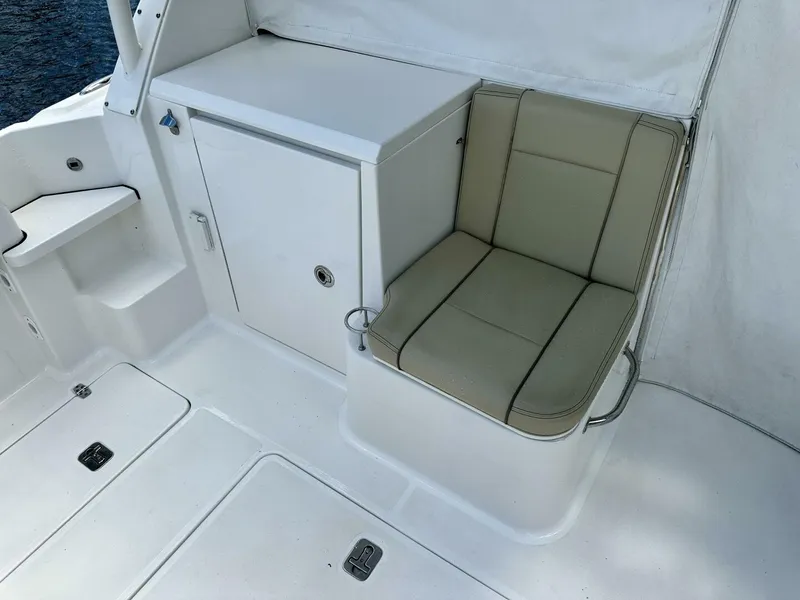 Slide: The Image of Pursuit OS 325 - Cockpit Seating 2019 Pursuit OS325 - 5944145