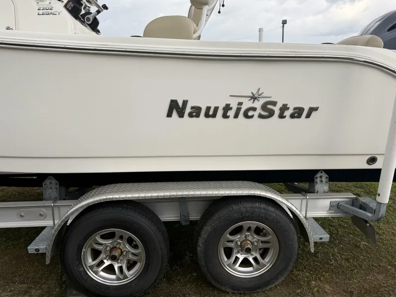 Slide: The Image of NauticStar 2302 Legacy 2022 - 5944960