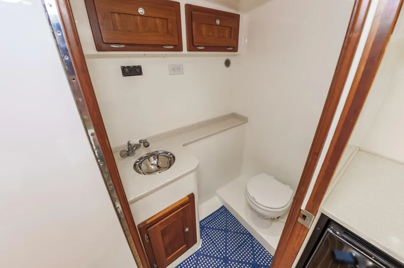 Slide: The Image of Custom Carolina 40 Layton Express 2003 - 5944197