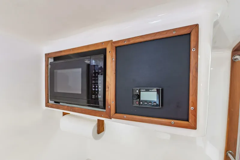 Slide: The Image of Custom Carolina 40 Layton Express 2003 - 5944198