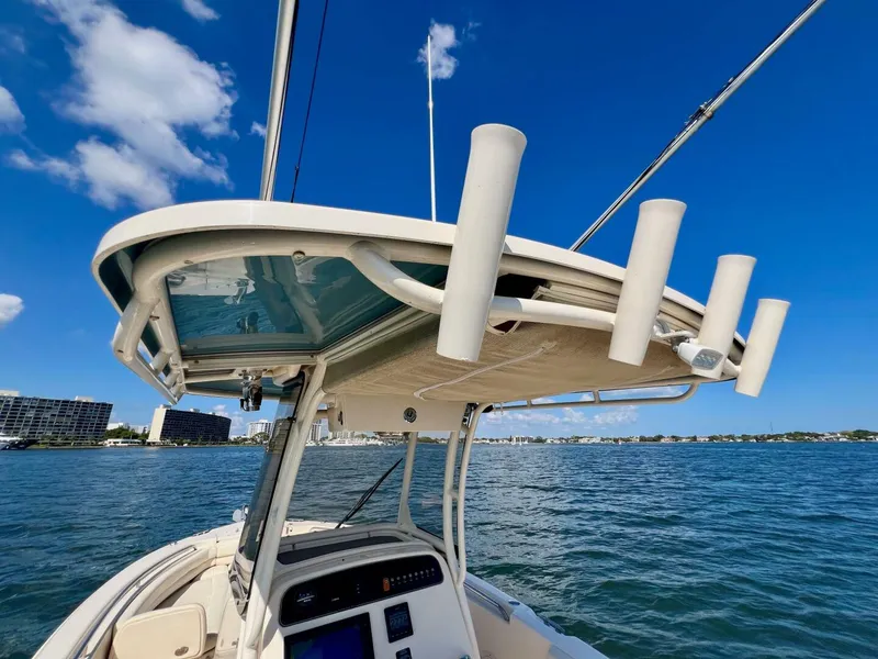 Slide: The Image of Grady-White Fisherman 257 2018 - 5944320