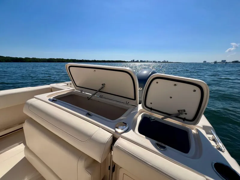 Slide: The Image of Grady-White Fisherman 257 2018 - 5944333