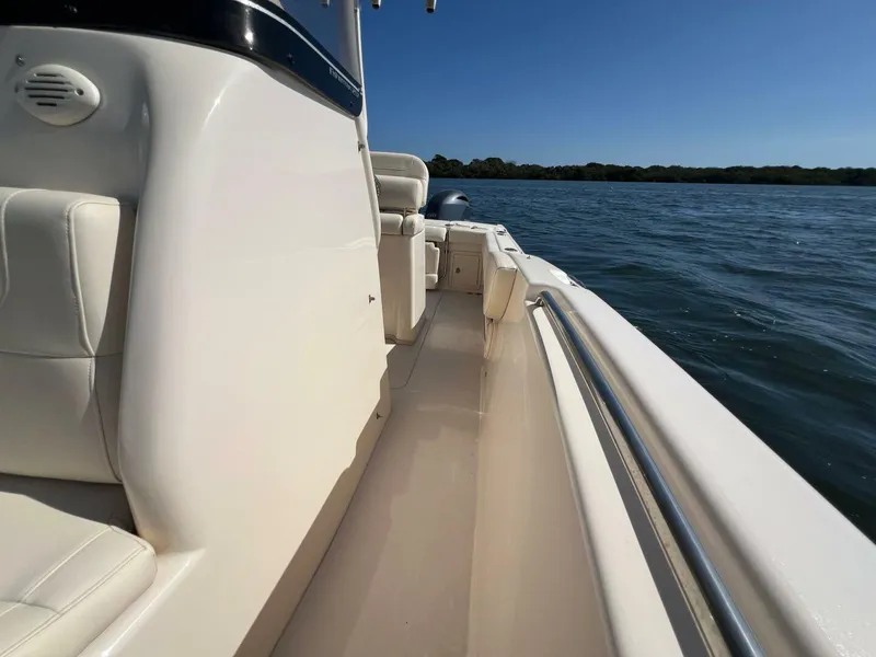 Slide: The Image of Grady-White Fisherman 257 2018 - 5944337