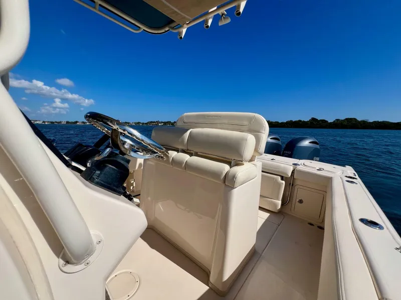 Slide: The Image of Grady-White Fisherman 257 2018 - 5944338