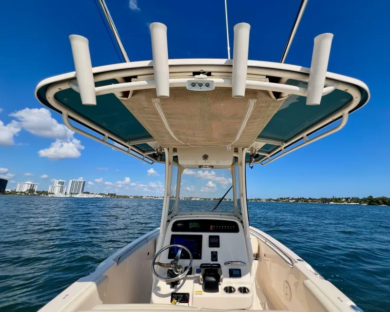 Slide: The Image of Grady-White Fisherman 257 2018 - 5944310