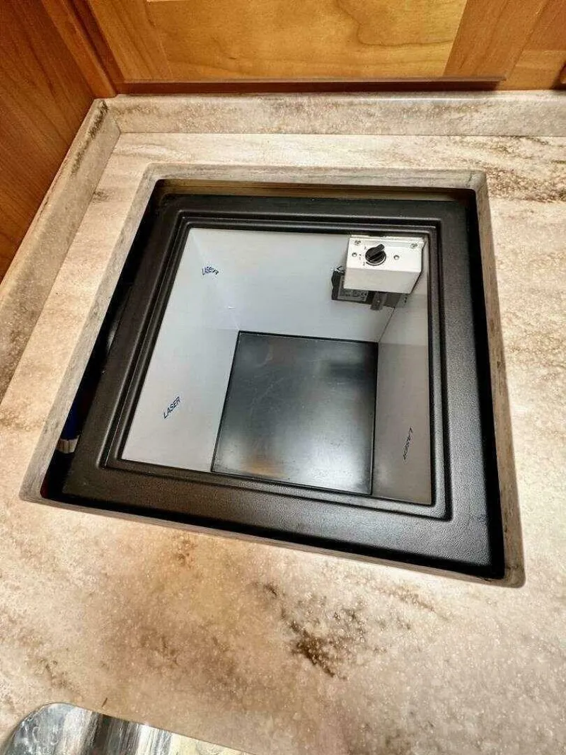 Slide: The Image of Legacy 36 2018 - 5944384