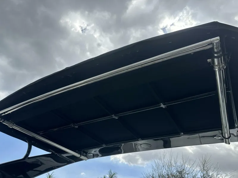 Slide: The Image of Cruisers 338 Outboard 2019 - 5944530