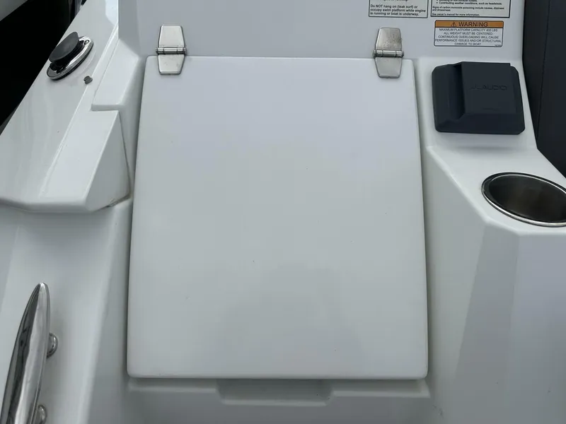 Slide: The Image of Cruisers 338 Outboard 2019 - 5944536