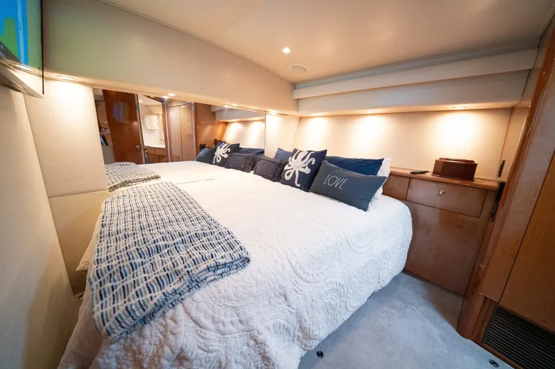 Slide: The Image of 2005 Viking 52 Convertible "Aquaholic" - 5944687