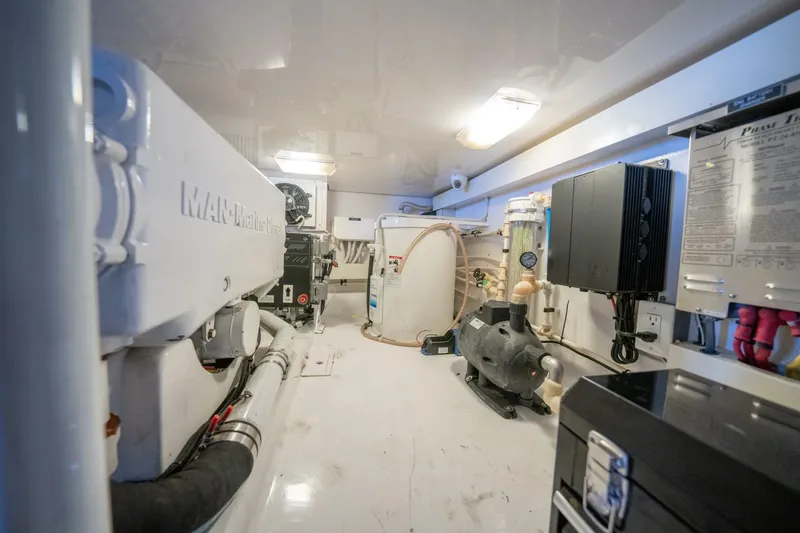 Slide: The Image of 2005 Viking 52 Convertible "Aquaholic" - 5944705