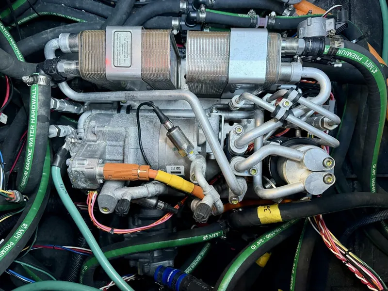 Slide: The Image of Correct Craft Ingenity 23EL2 Electric Boat 2023 - 5945099