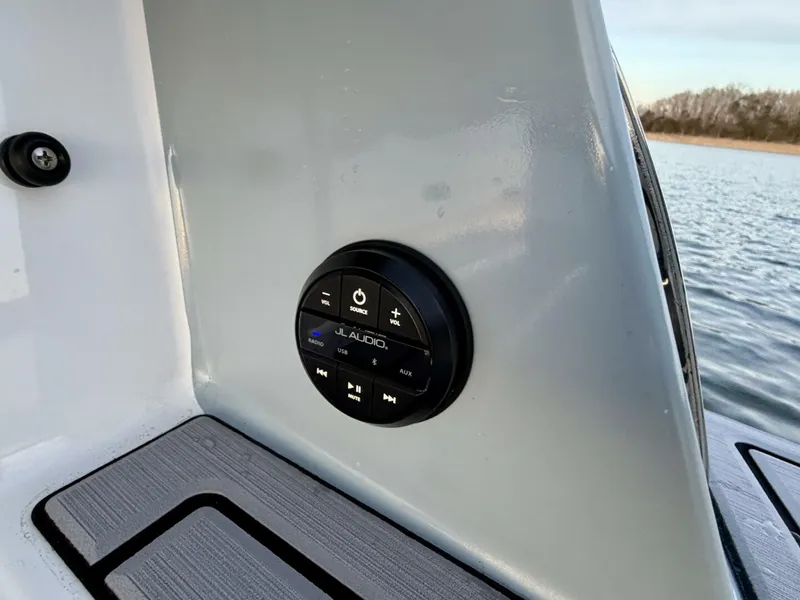 Slide: The Image of Correct Craft Ingenity 23EL2 Electric Boat 2023 - 5945104