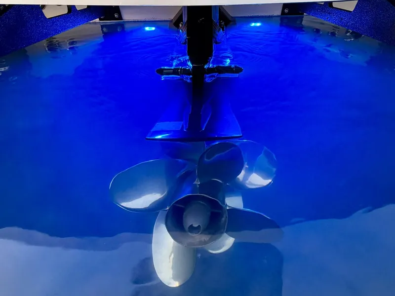 Slide: The Image of Correct Craft Ingenity 23EL2 Electric Boat 2023 - 5945109