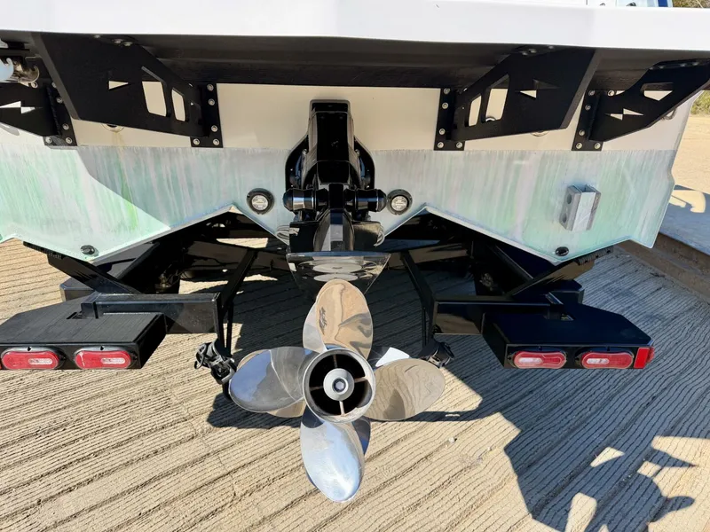 Slide: The Image of Correct Craft Ingenity 23EL2 Electric Boat 2023 - 5945110