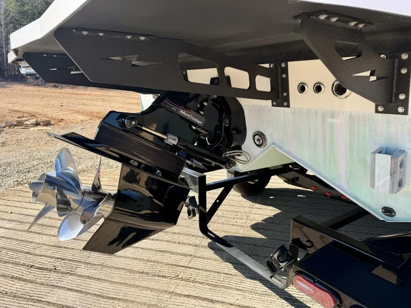 Slide: The Image of Correct Craft Ingenity 23EL2 Electric Boat 2023 - 5945113