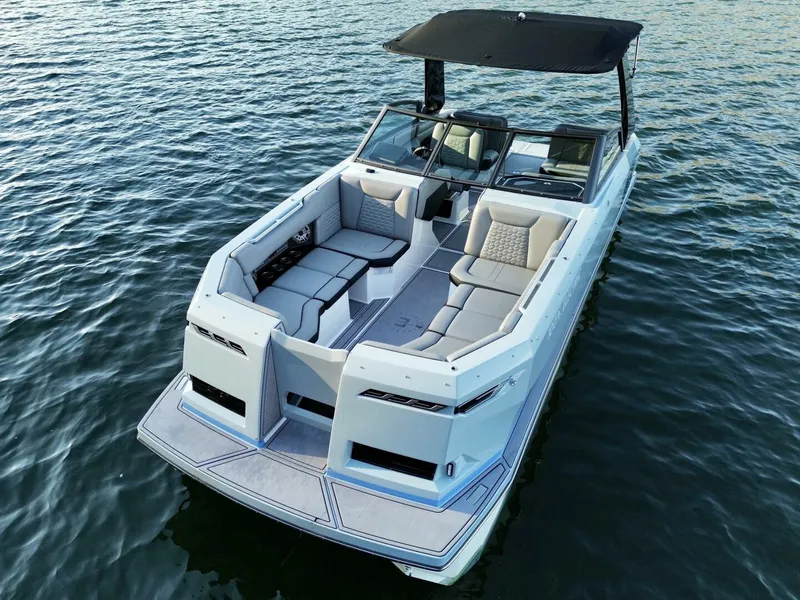 Slide: The Image of Correct Craft Ingenity 23EL2 Electric Boat 2023 - 5945008