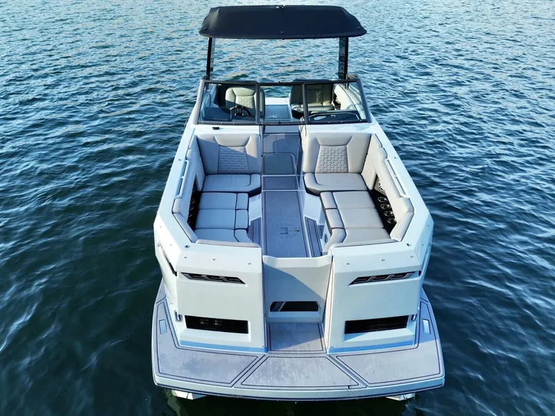 Slide: The Image of Correct Craft Ingenity 23EL2 Electric Boat 2023 - 5945009