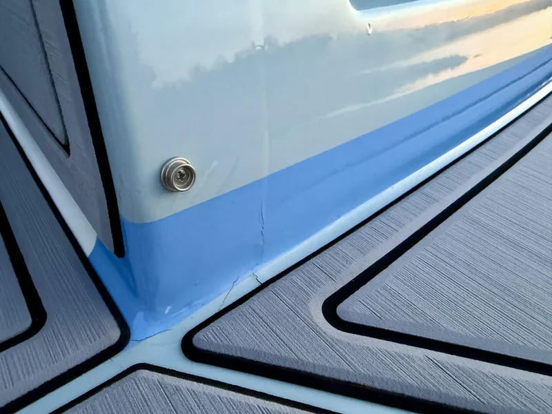 Slide: The Image of Correct Craft Ingenity 23EL2 Electric Boat 2023 - 5945131