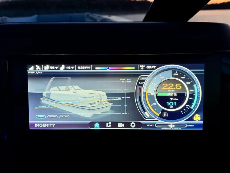 Slide: The Image of Correct Craft Ingenity 23EL2 Electric Boat 2023 - 5945174