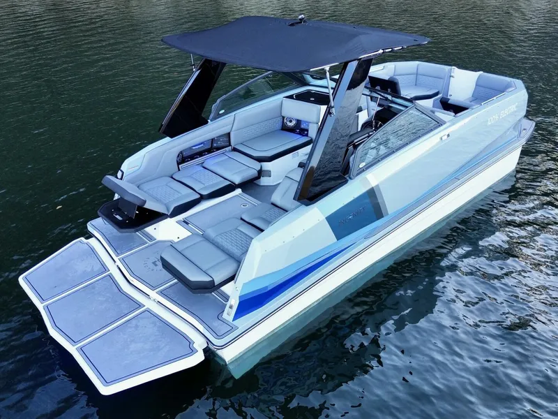 Slide: The Image of Correct Craft Ingenity 23EL2 Electric Boat 2023 - 5945014